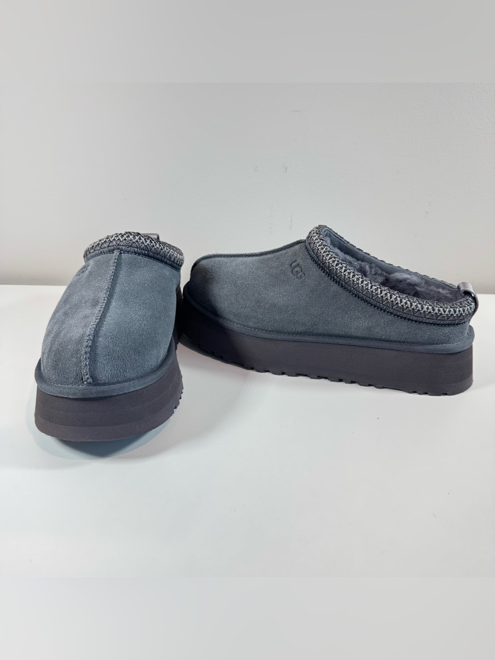 NEW UGG women's tazz ii slip on clogs in obsidian